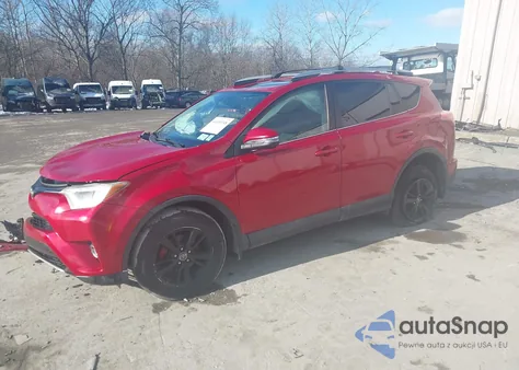 2016 Toyota Rav4 Xle z USA, uszkodzony, nr VIN 2T3RFREV1GW443441